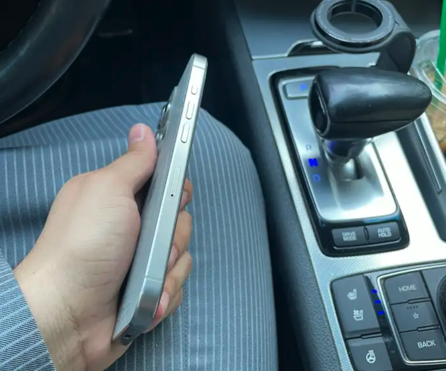 ايفون 15 برو 256