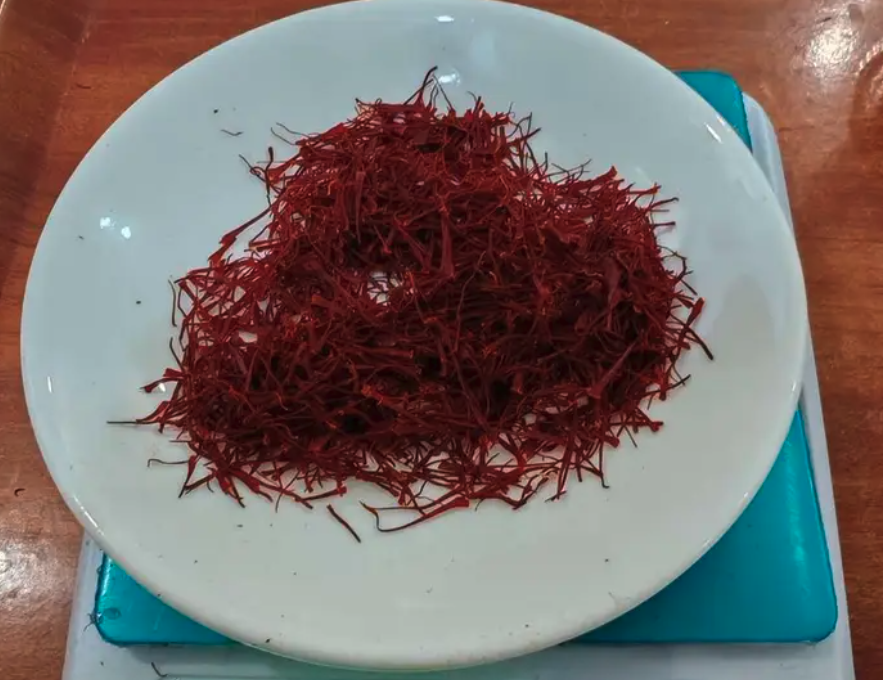 زعفران طبيعي مستور من أفغانستان