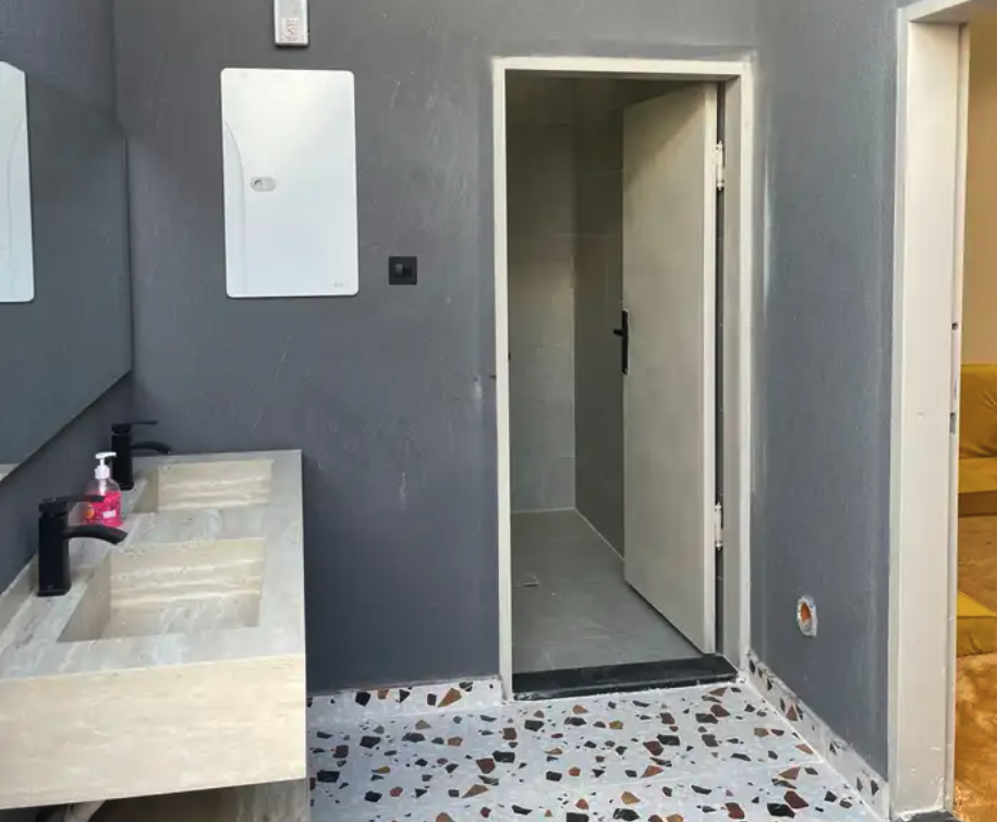 استراحه حي ظهرة نمار عند سكن وزارة الداخليه للايجار اليومي