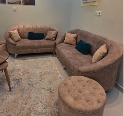 كنب شبه جديد سبب البيع نقل الى بيت اخر