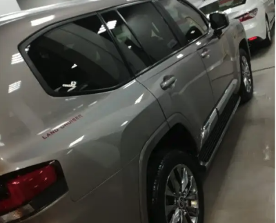 غسيل وتلميع سيارات بالبخار