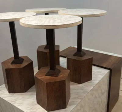 طاولات للبيع