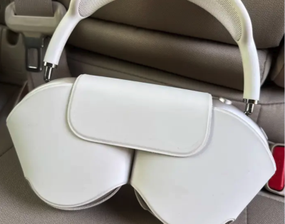 اير بودز ماكس شبه جديده بكامل اغراضها