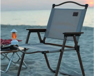 كرسي رحلات مع خصم إضافي والشحن لجميع مناطق المملكة