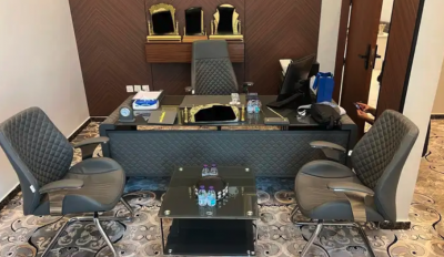 مكتب للبيع نظيف