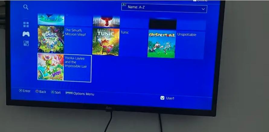 سوني 4 متهكر جاهز عليه اكتر من 40 لعبه