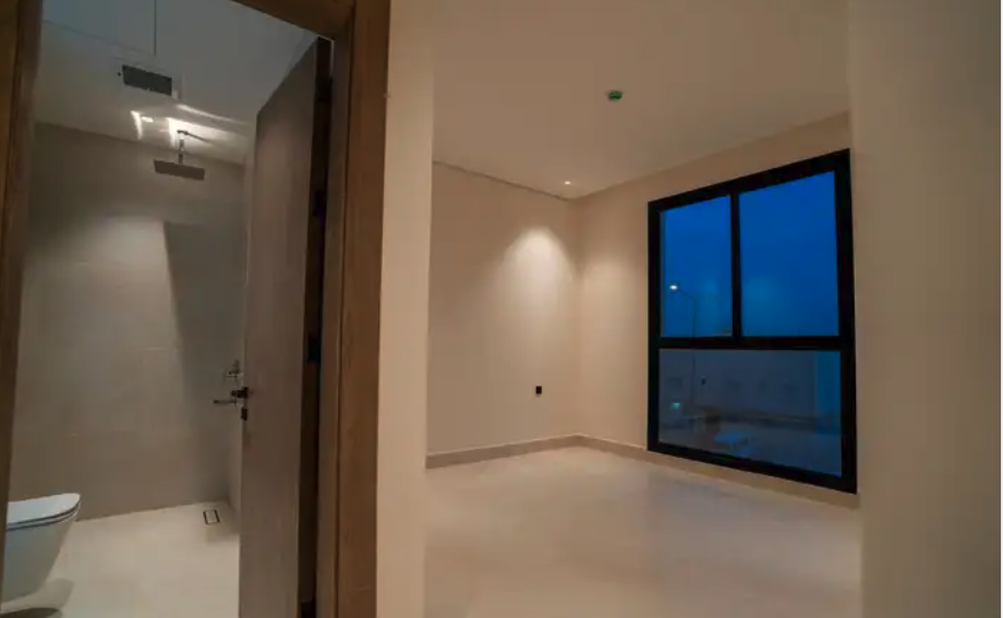 للايجار شقة بتصميم (مودرن) بحي اليرموك