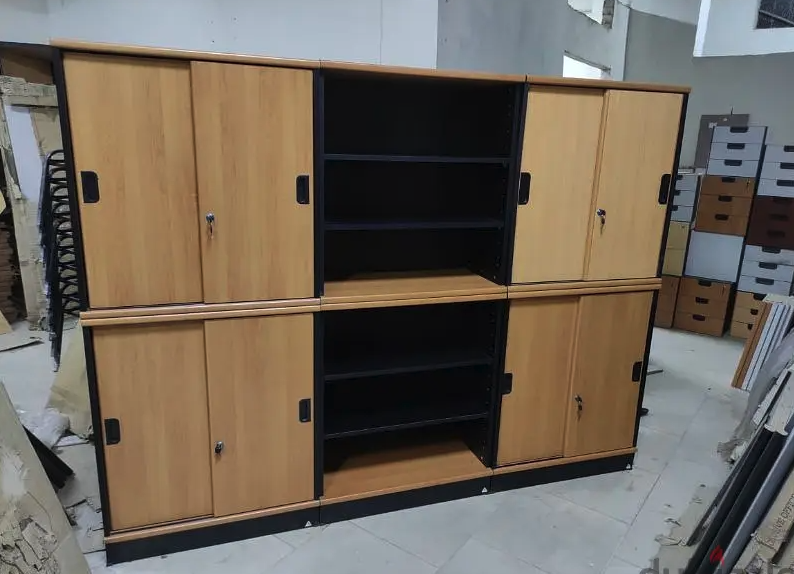 تشكيلة ممتازة من الاثاث المكتبى المستورد وتبدا الاسعار من 3000