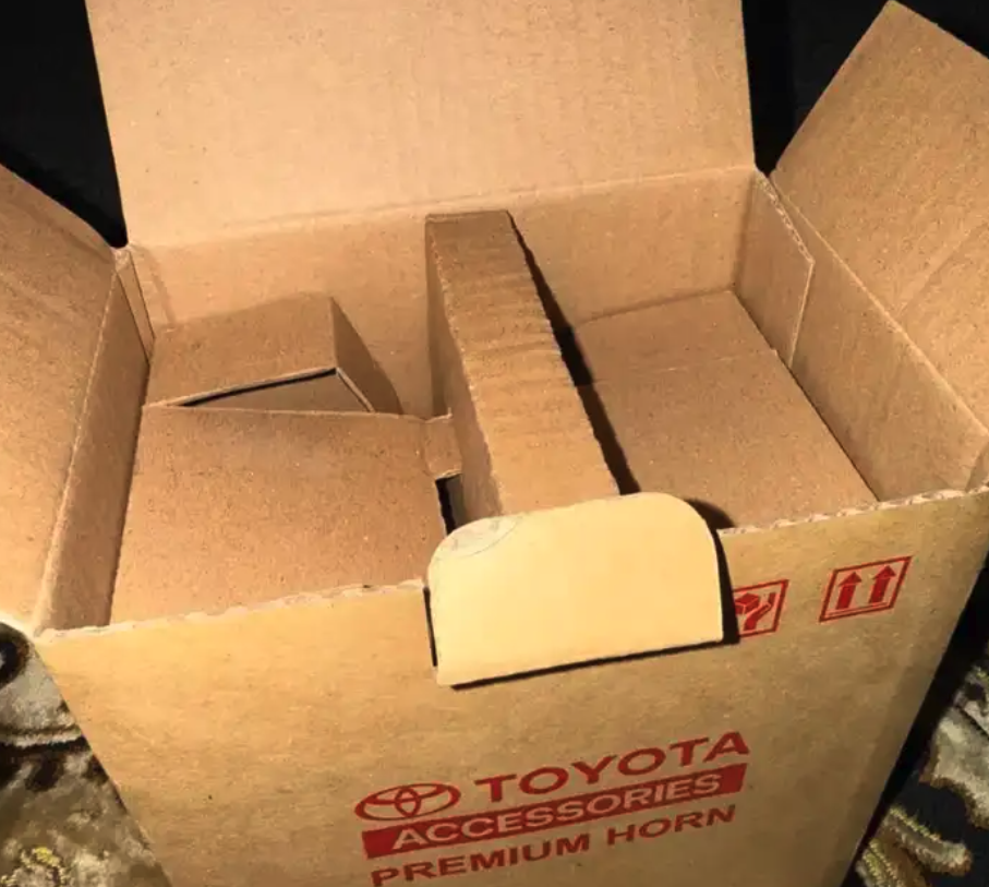 بواري تويوتا اصلي ياباني وعلى الشرط شبه جديده