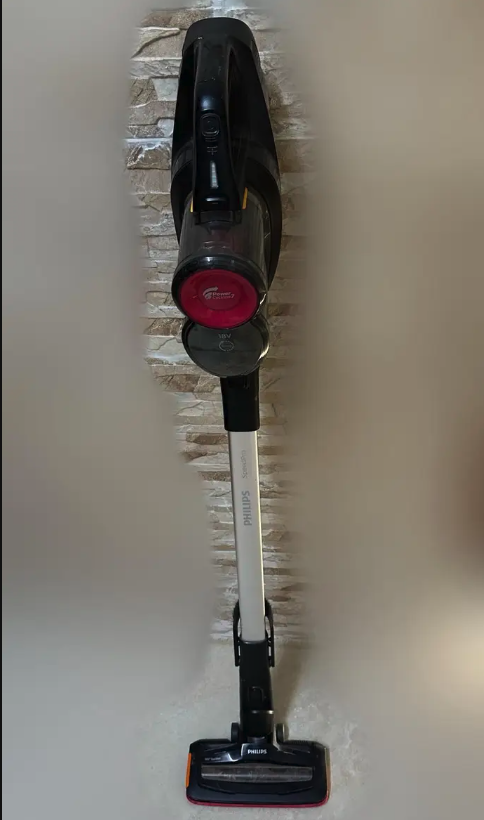 مكنسة كهربائية فيليبس لا سلكيه