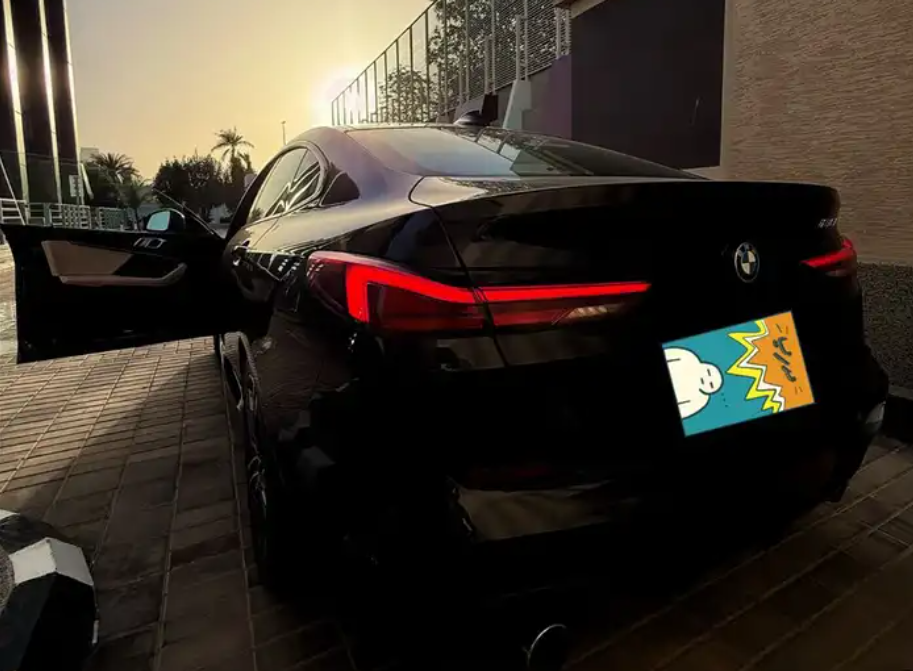 بي ام دبليو 218 I 202