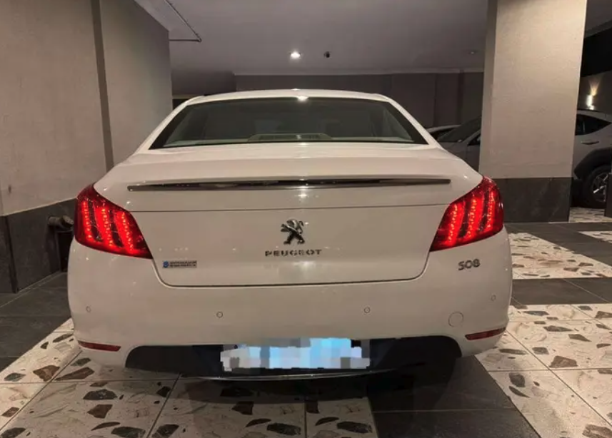 بيجو 508 موديل 2013 فل كامل فتحه سقف 4 سلندر متبث سرعة بصمة