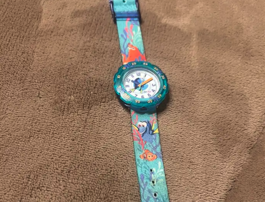 3 ساعات أطفال من سواتش (swatch )