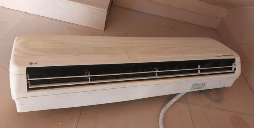 مكيف اسبلت LG