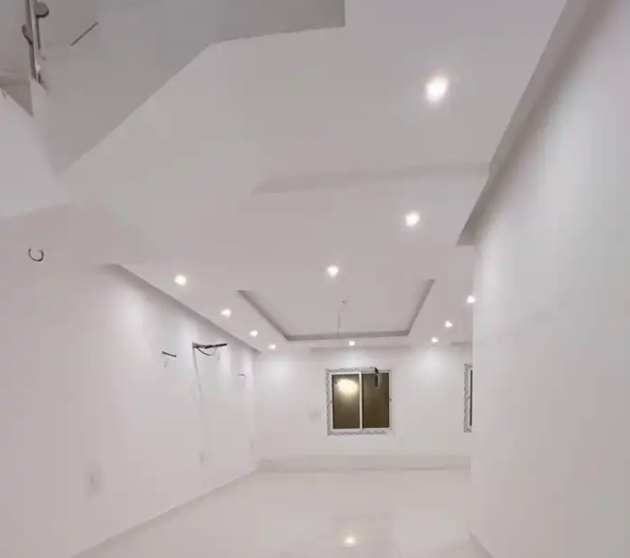 للبيع فله سكنيه - مساحة الارض 300 متر ( بناء شخصي )