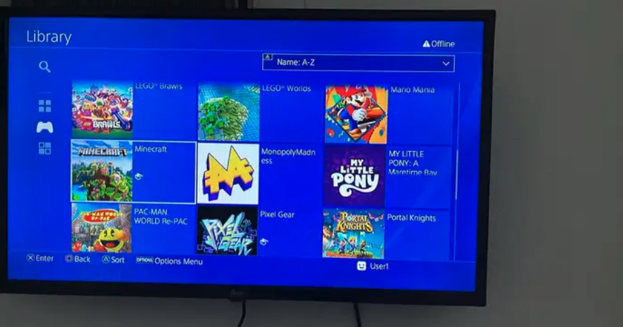 سوني 4 متهكر جاهز عليه اكتر من 40 لعبه