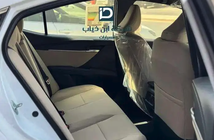 تويوتا كامري E هايبرد موديل 2025 اقل سعر