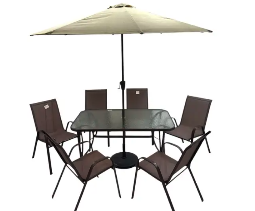 طقم طاولة مع مضلة مع كراسي .