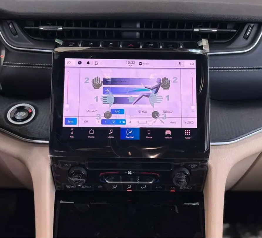 جيب جراند شيروكي لاريدو 2025 لدي شركه اتوجيت للسيارات